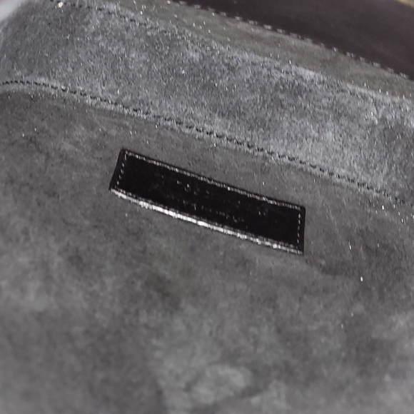 Saint Laurent Mini 5 To 7 Vertical Black Ysl - Picture 12 of 13